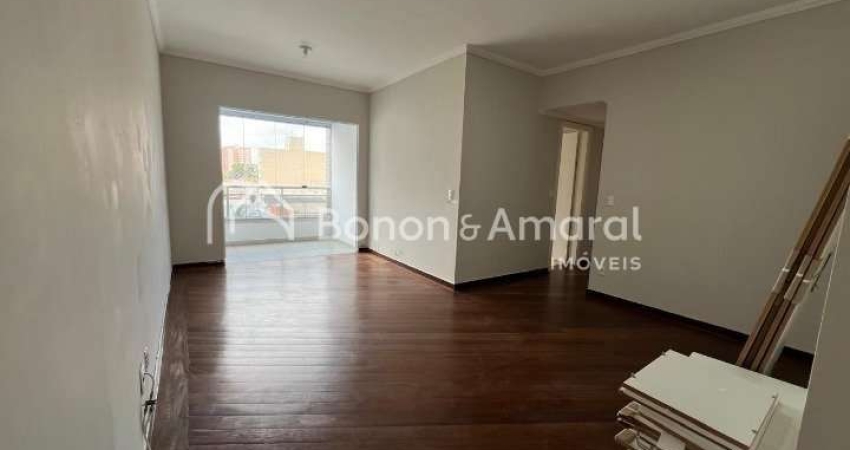 Apartamento à venda com 3 quartos sendo uma suíte, 3 banheiros, 1 vaga 105m²- Bosque