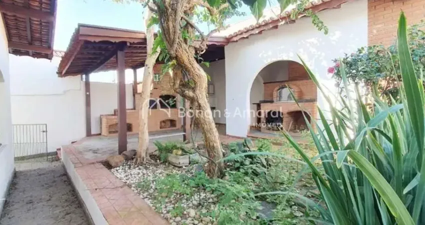 Ampla Casa Térrea com Quintal Gourmet na Cidade Universitária - 244m² de Conforto e Estilo