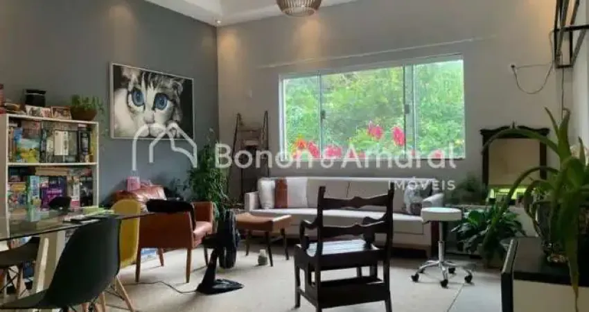 Casa Espaçosa com Piscina e Energia Solar no Condomínio Tabatinga - Valinhos