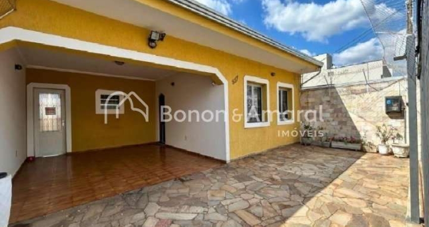 Casa assobradada à venda com 4 quartos no Jardim Nova Europa, Campinas