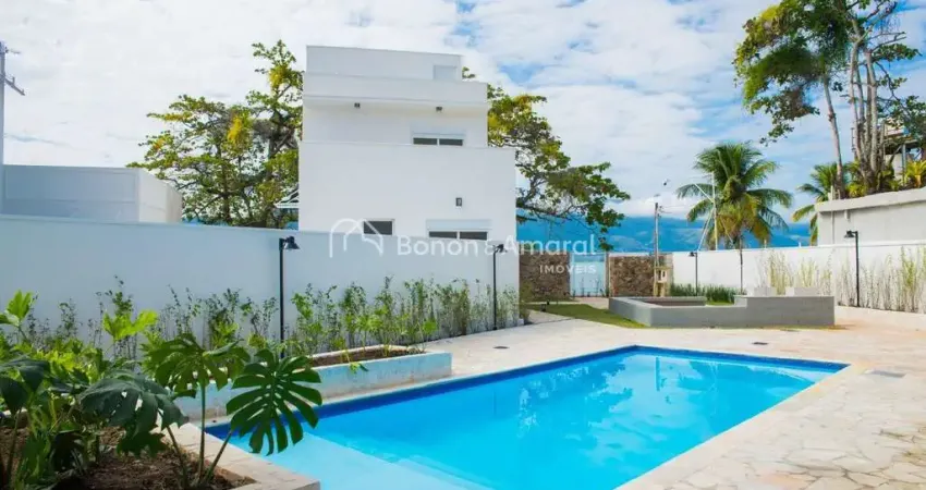 Casa pé na areia em condomínio - São Sebastião S.P.