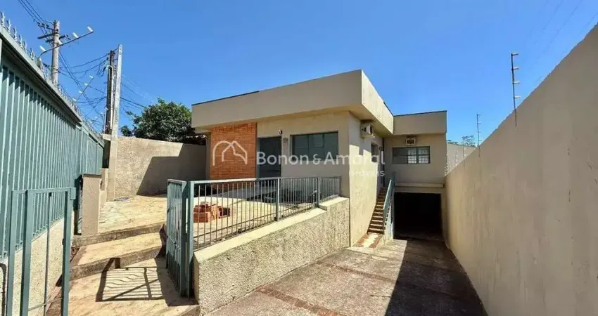 Casa com 9 quartos e 4 banheiros para alugar, 256 m² por r$ 5.200/mês