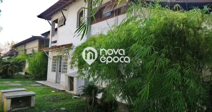 Recreio dos Bandeirantes | Casa 4 quartos, sendo 3 suites