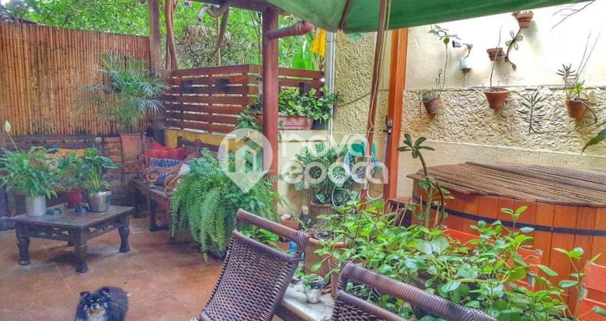 Apartamento para venda com 3 quartos e área externa na charmosa Santa Teresa
