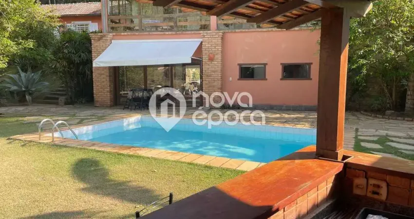 Casa com 4 quartos à venda na Rua Léo Ferraz Alves, Corrêas, Petrópolis