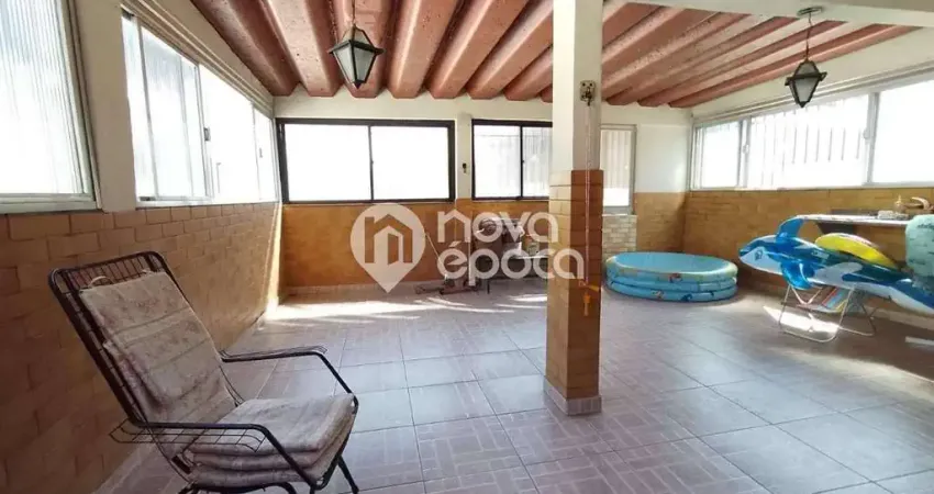 Casa de Vila para venda com 3 quartos na Praça da Bandeira