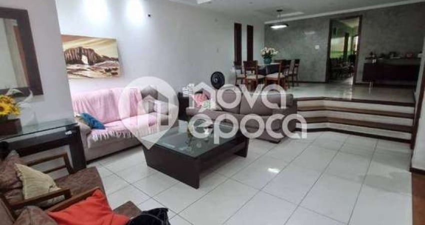 Jardim Vinte e Cinco de Agosto | Casa 5 quartos, sendo 4 suites