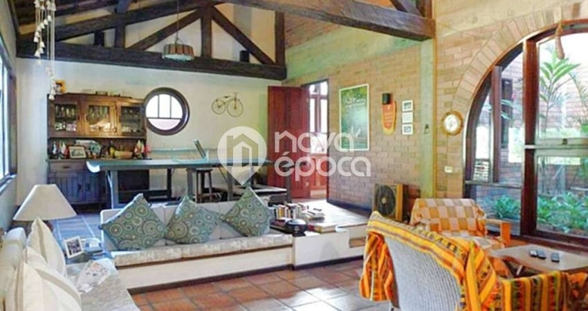 Santa Teresa | Casa 4 quartos, sendo 2 suites