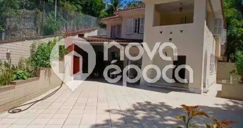 Cosme Velho | Casa 5 quartos, sendo 1 suite