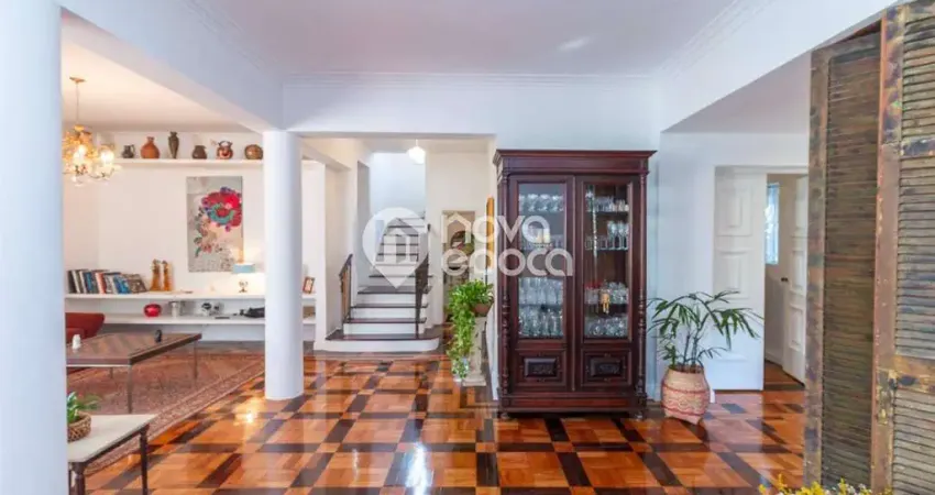 Cosme Velho | Casa 4 quartos, sendo 2 suites