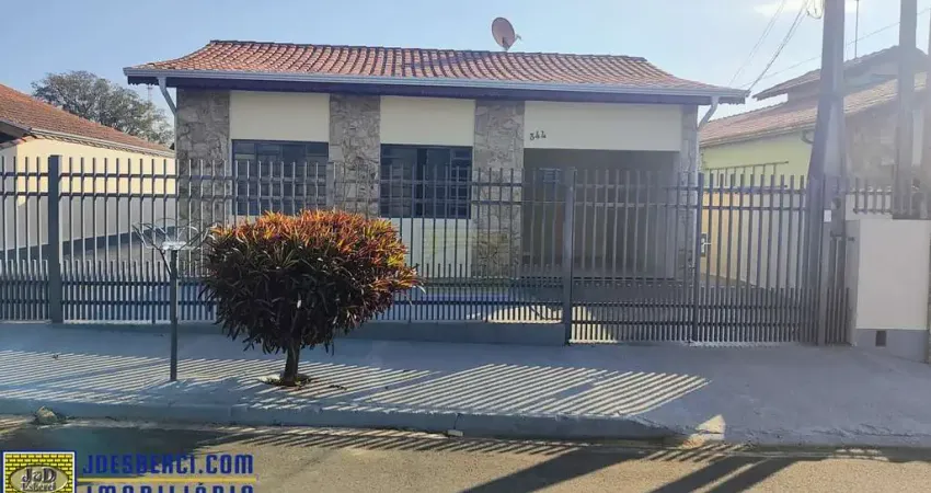 Casa para alugar na Rua Centaureas, 344, Morada das Flores, Holambra
