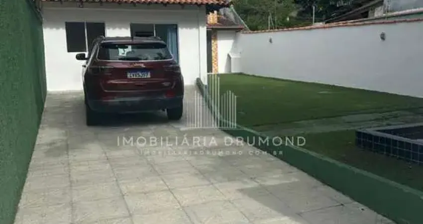 Casa com 3 quartos para alugar no Barreiros, São José