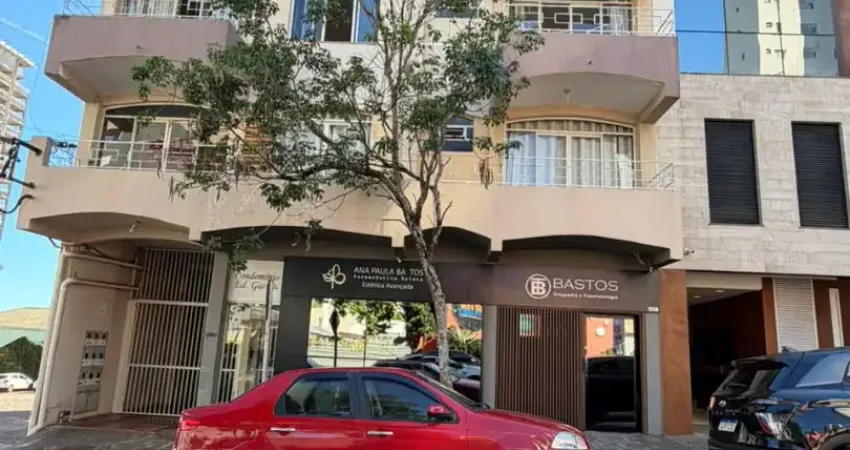 Apartamento 3 Quartos no Centro de Cascavel PR com Suíte, 2 Quartos