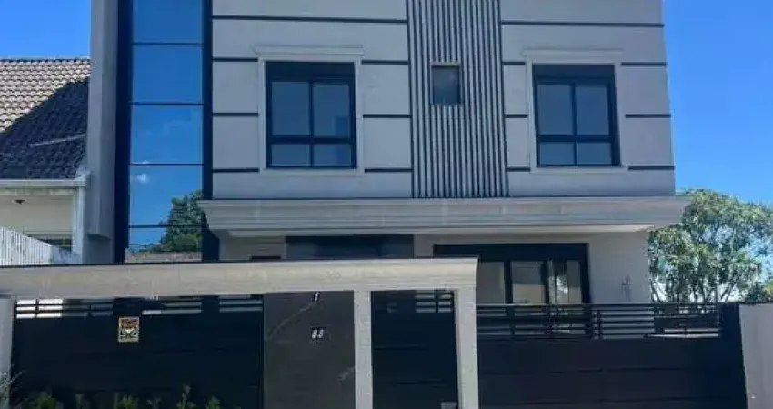 Triplex a venda no bairro uberaba, de frente para a rua, próximo a av. send. salgado filho
