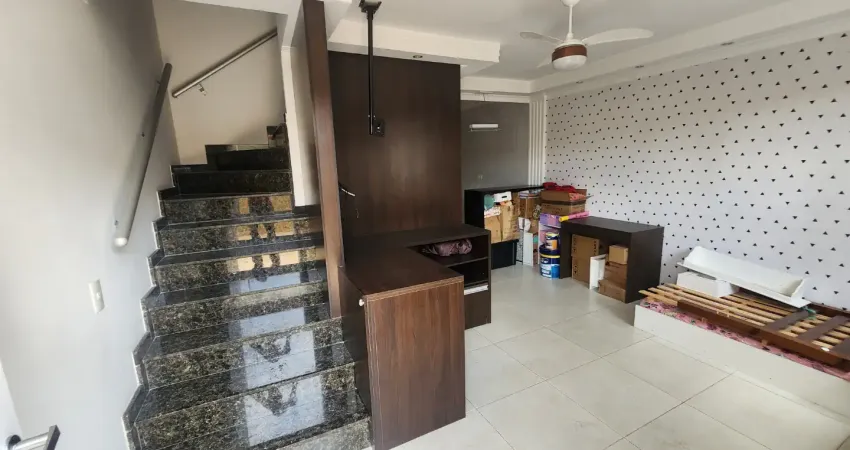 Sobrado em Condomínio Fechado à Venda na Vila Matilde | 70m² - 2 Suítes - Quintal com Churrasqueira - 2 Vagas