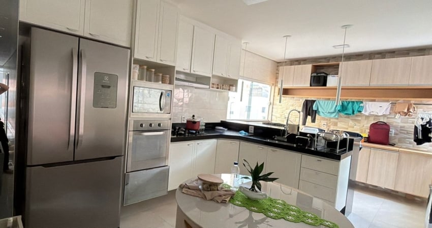 Duas Casas à Venda no Parque Savoy City | 200m² | Ideal para Moradia O Renda