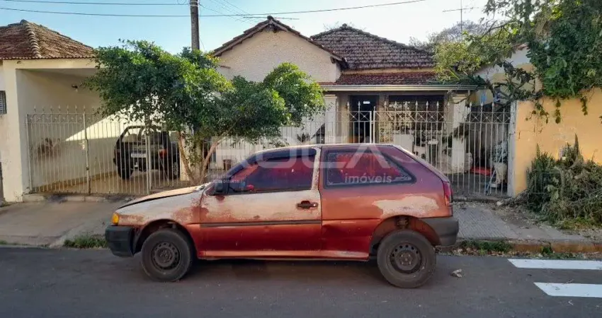 Casa à venda no Jardim Brasil, São Carlos - 2 dormitórios, 2 garagens cobertas!