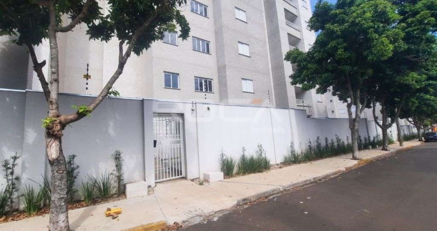 Aluguel de Apartamento Padrão com 2 Dormitórios na Vila Prado, São Carlos