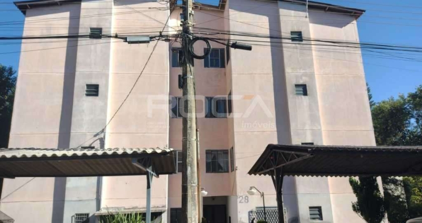 Aluguel de Apartamento Padrão com 2 Dormitórios em Romeu Santini, São Carlos