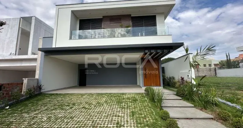 Espaçosa casa de 4 dormitórios em condomínio no Parque Faber Castell I