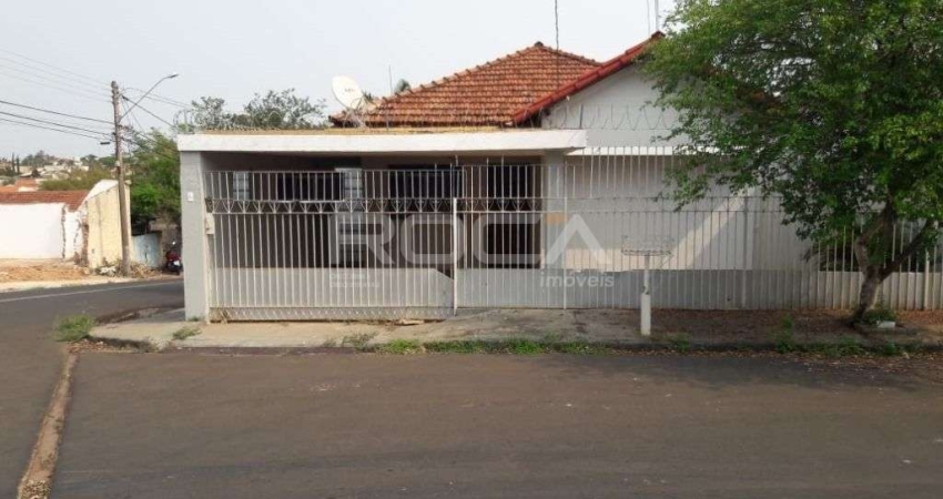 Casa à venda no Rancho Velho, São Carlos - 2 dormitórios, garagem coberta.