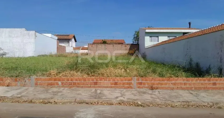 Terreno à venda no bairro Jardim Embaré, em São Carlos - Oportunidade única!