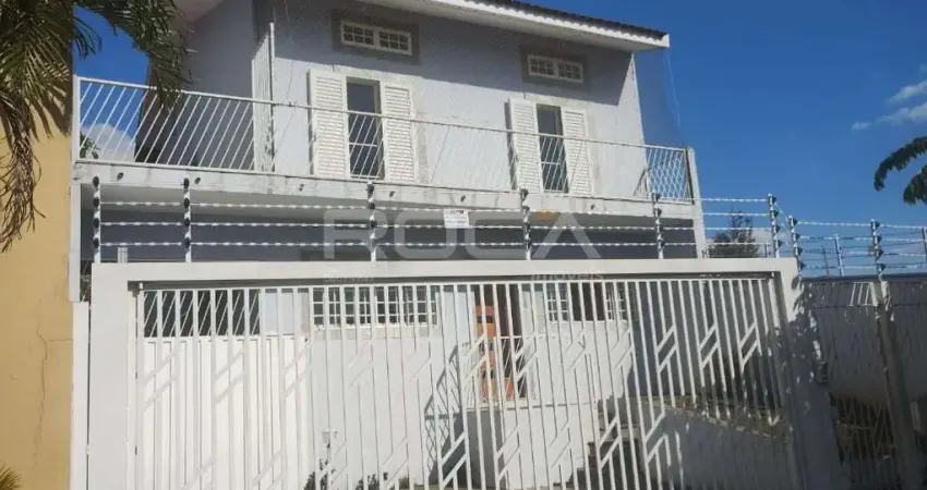 Sobrado à venda no Jardim Paraíso, São Carlos: 3 dormitórios, suíte e closet!