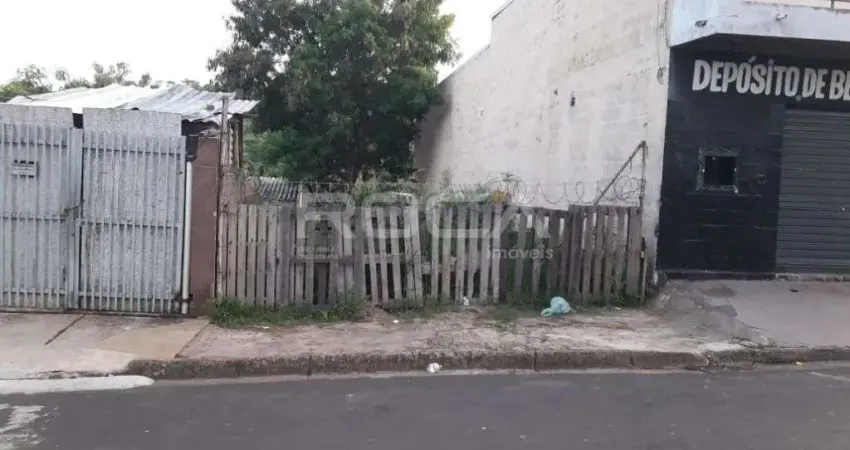 Oportunidade única! Terreno padrão à venda no bairro Cidade Aracy em São Carlos.
