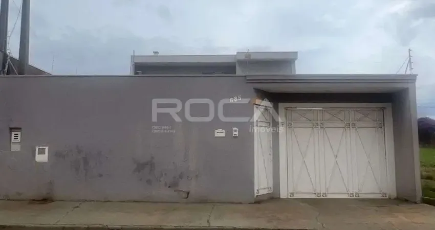 Casa padrão à venda no Jardim Embaré, São Carlos: 3 dormitórios, churrasqueira e garagem coberta