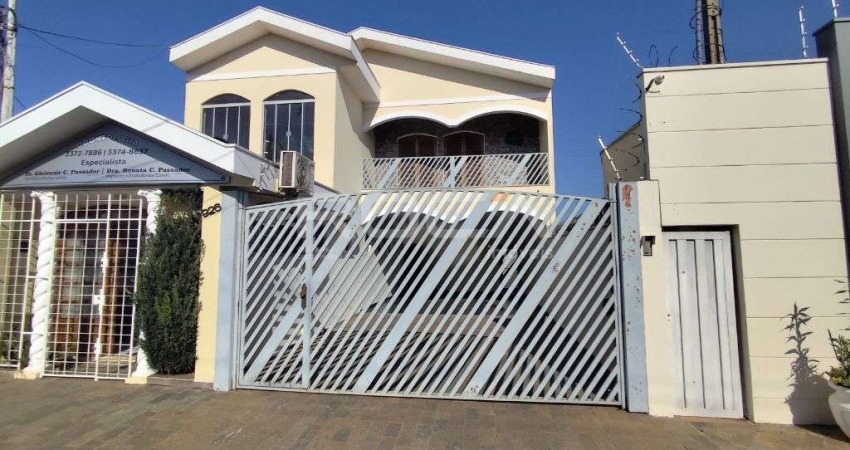 Casa padrão para alugar na Vila Boa Vista, São Carlos - 3 suítes e 4 vagas de garagem!