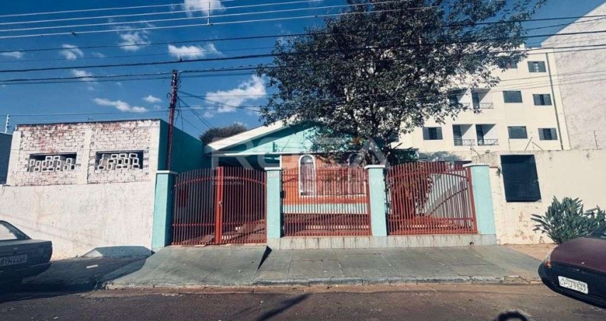 Casa de Luxo à Venda em São Carlos - 2 Dormitórios com Edícula