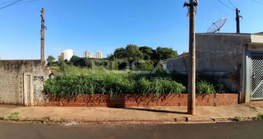 Terreno à venda na Rua Benedito da Silva, 1055, Jardim São Carlos, São Carlos