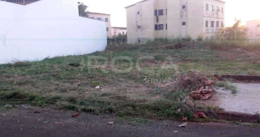 Venda de Terreno / Padrão na cidade de São Carlos