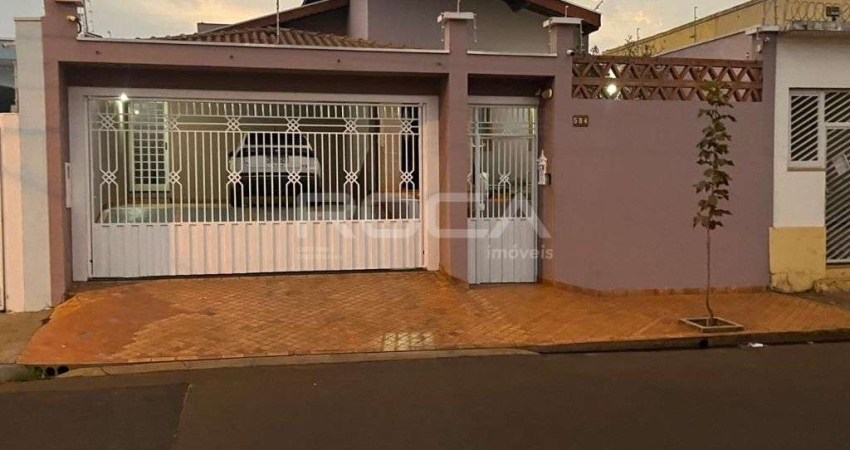 Casa à venda na Vila Prado, São Carlos | 3 dormitórios, 2 suítes e 2 garagens cobertas