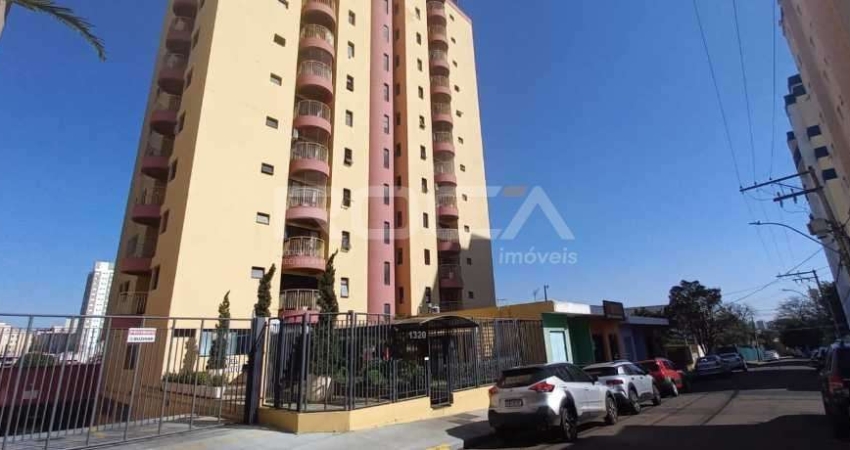 Apartamento à venda e locação no CENTRO de São Carlos com 2 dormitórios e garagem coberta