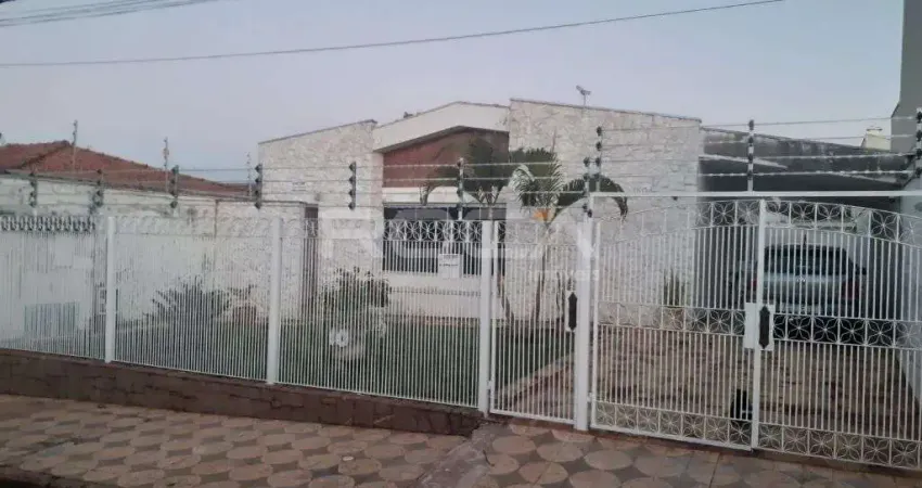 Casa com 3 quartos à venda na Rua São Pio X, 215, Vila Prado, São Carlos