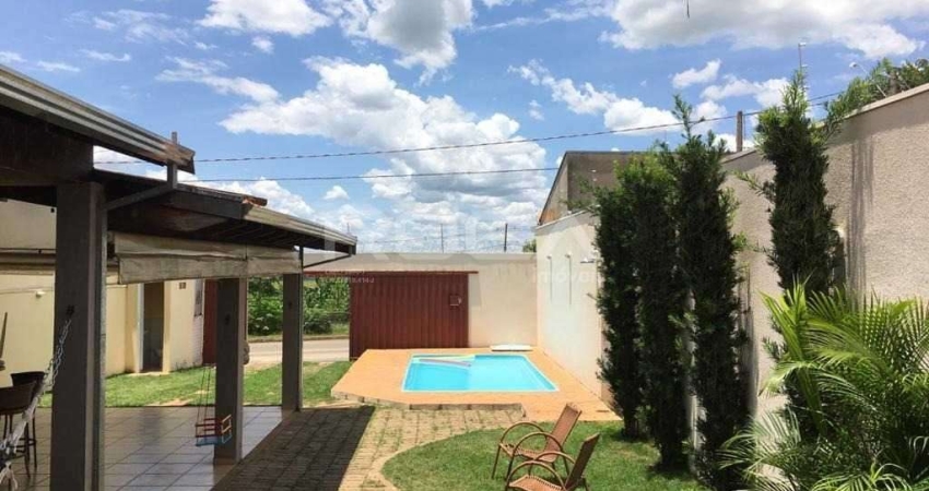 Casa padrão à venda em Jardim Embaré, São Carlos - 2 dormitórios, suíte e 4 garagens