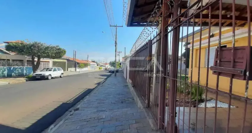 Casa à venda na Vila Carmem, São Carlos: 3 dormitórios, garagem coberta
