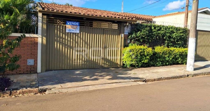 Casa de alto padrão com 3 dormitórios e edícula no Centro de São Carlos