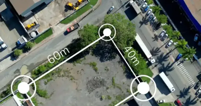 Terreno / Lote de 2400 M² todo murado de esquina em Civit II, Comercial e Industrial