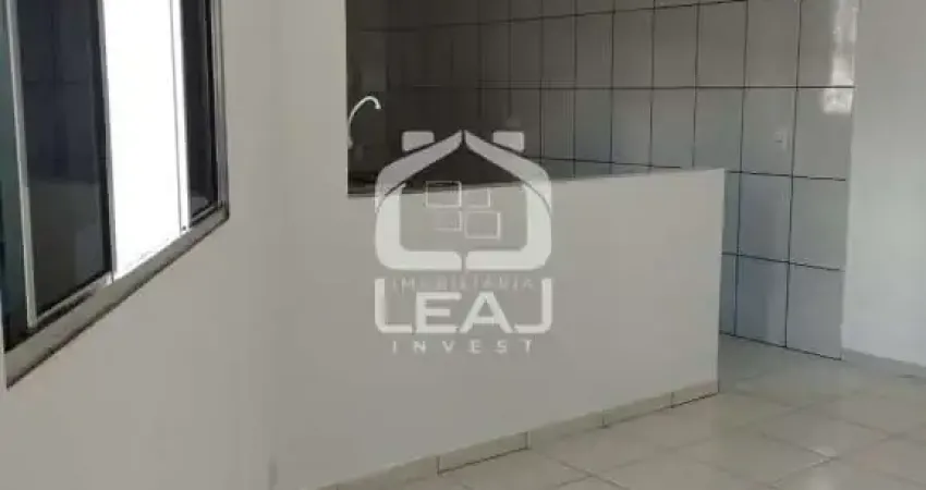 Casa possui 35 m², com 1 dormitório, sala e cozinha para locação no valor de R$ 1.2500,00 - Parque