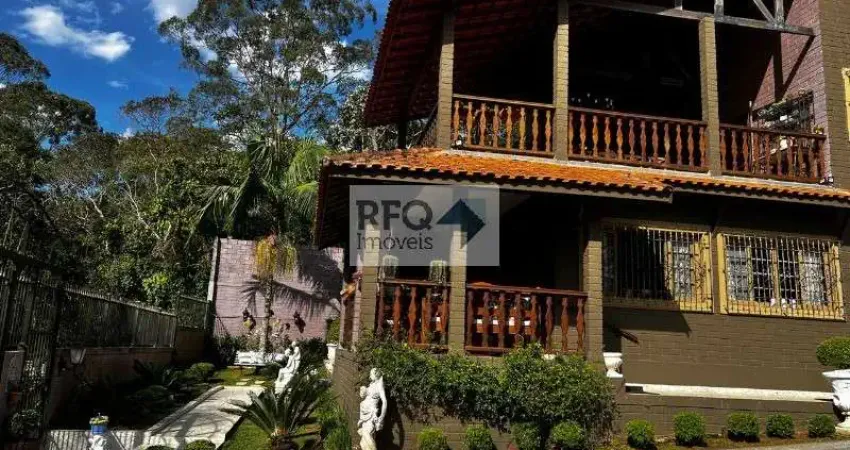Casa em condomínio, com lazer completo, à venda no jardim das palmeiras (zona sul)!!