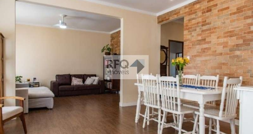 Casa térrea em Vila para venda na Região do Cambuci com quintal e area gourmet !!