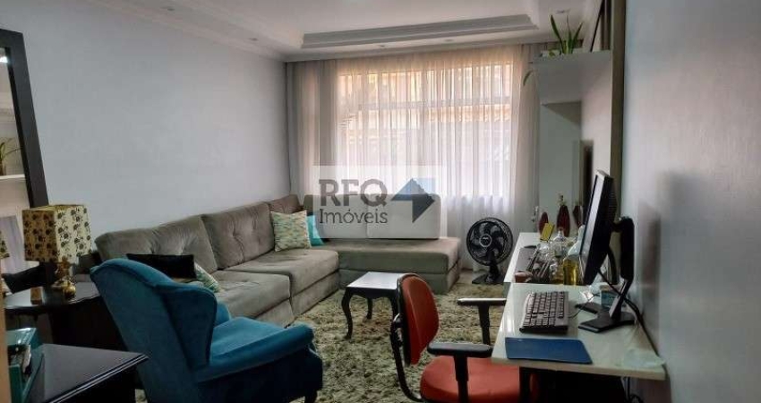 Venha se encantar com esta incrível casa geminada localizada na charmosa rua Crisólita, no maravilhoso bairro Jardim da Glória!