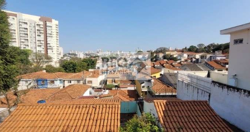 Este imóvel é ideal para quem busca conforto, comodidade e uma excelente localização. Precisa fazer uma Reforma!!