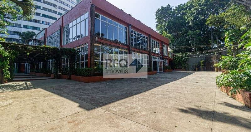 Não perca a oportunidade de garantir esse espaço único e promissor para realizar o seu evento ou iniciar o seu negócio dos sonhos.