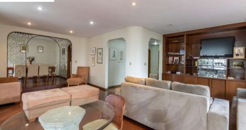 Imóvel com 4 suítes no Bairro de Higienópolis em localização privilegiada  !!