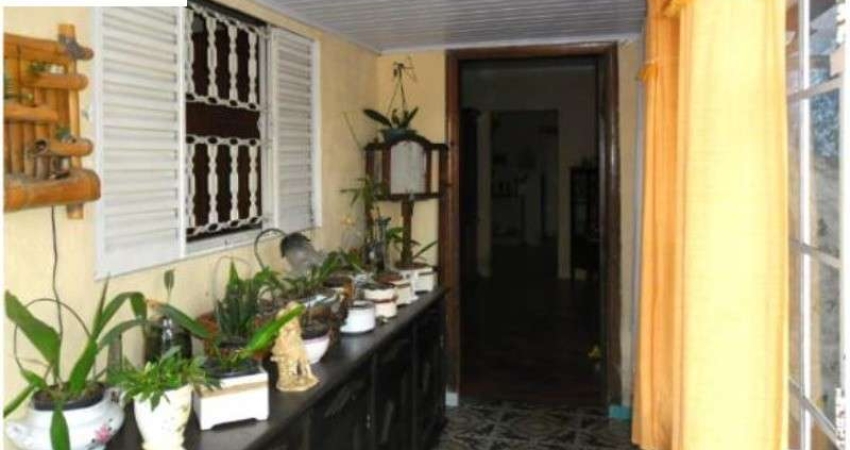 Sobrado para venda no Bairro Vila Marte com dois quartos, uma edícula aos fundos!