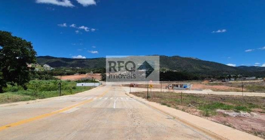 A união perfeita entre conforto e tranquilidade. Condomínio Ecoville I  na melhor localização de Atibaia.