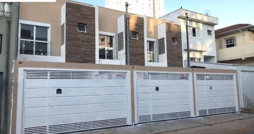 Casa à venda com 176m², 3 quartos e 2 vagas no  Bairro Vila Gumercindo próximo ao metro  !!!